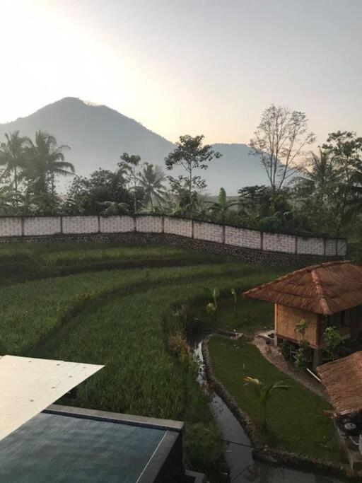Villa As-Salam, Kadungora, Garut Dış mekan fotoğraf