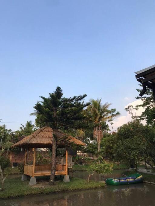 Villa As-Salam, Kadungora, Garut Dış mekan fotoğraf